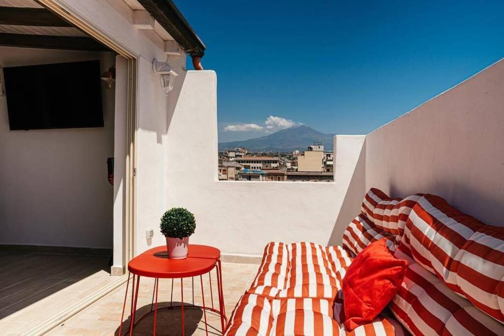 Attico In Pieno Centro Storico Di Catania Apartman Kültér fotó