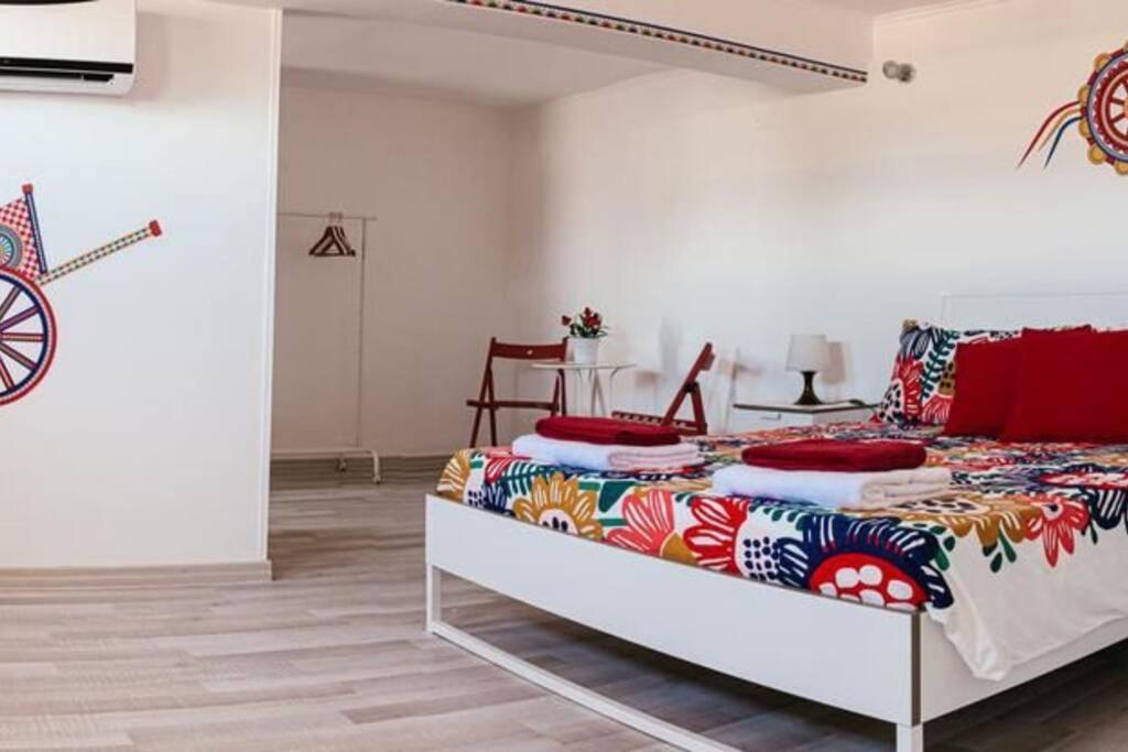 Attico In Pieno Centro Storico Di Catania Apartman Kültér fotó